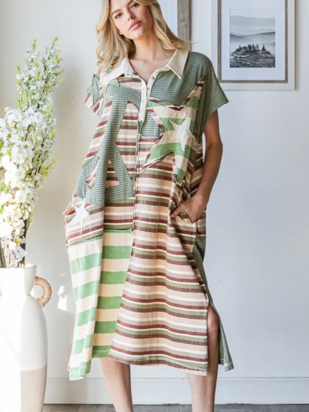 ❤️ OLI AND HALI “ MADRID” OLI & HALI STAR AND PEACE PATCH STRIPE TEE DRESS - Picture 3 of 5